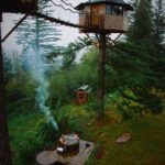 treehouse and hot tub in the woods
