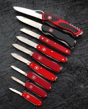 red knife collection