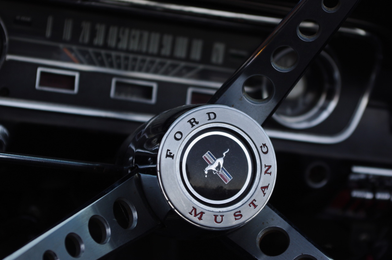 ford mustang steering wheel