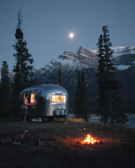 camper - campfire - mountain view