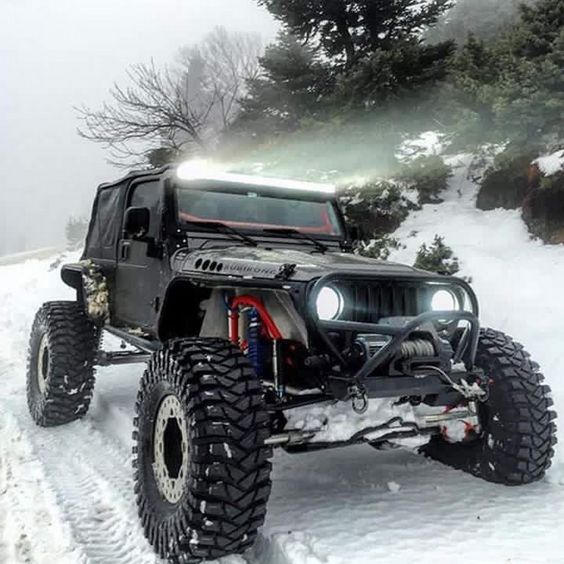 jeep in snow