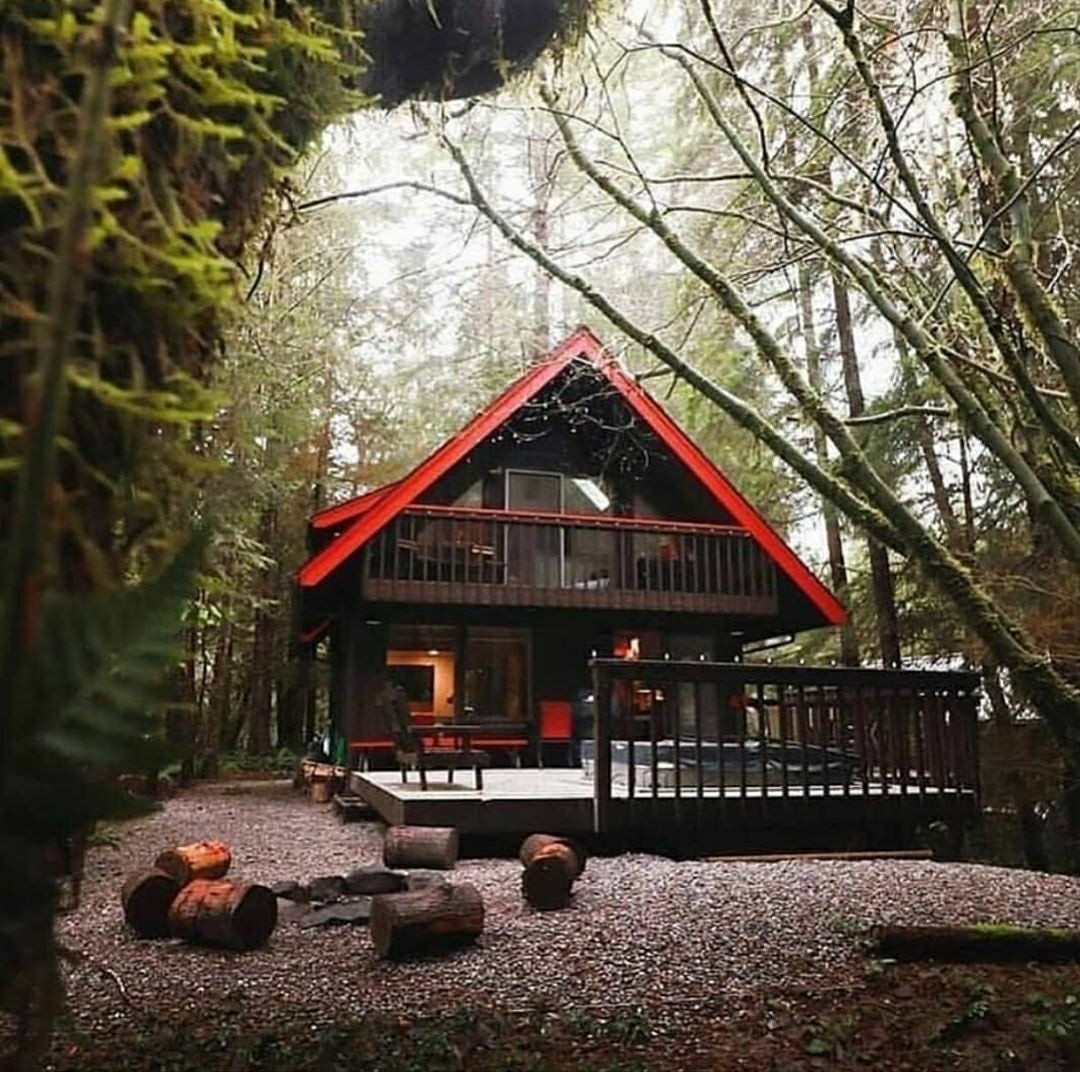 red roof cabin