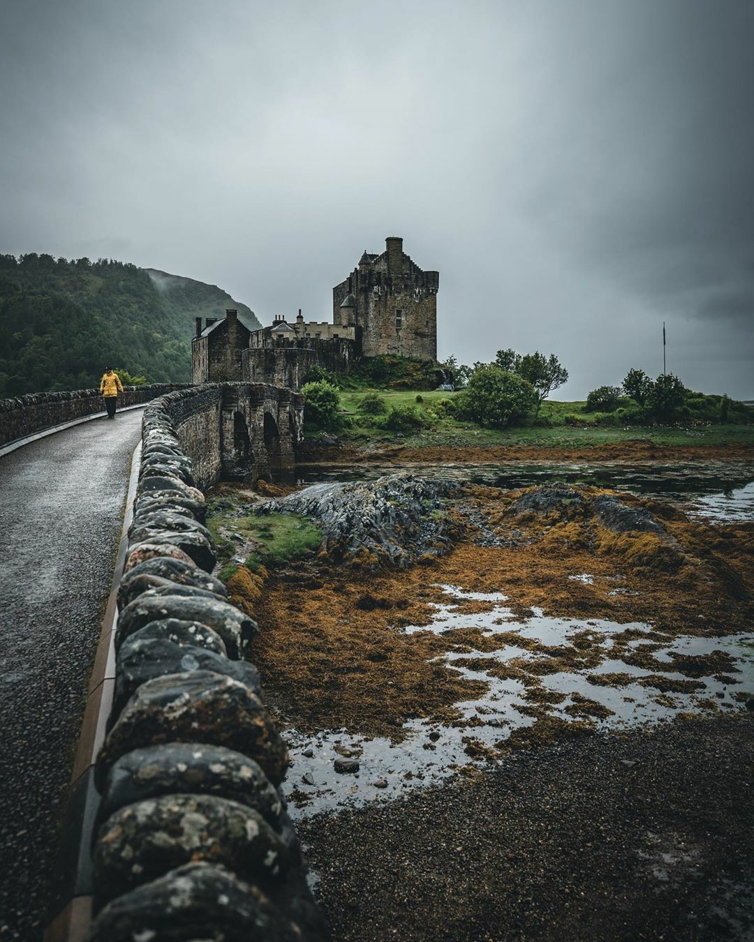 The Eilean Donan Castle - Isle of skye Scotland