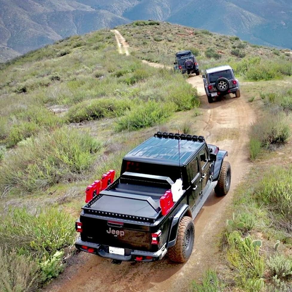 offroad jeep gladiator